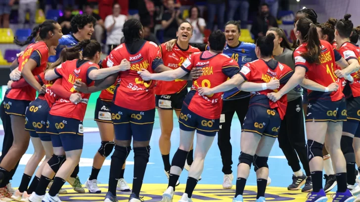 ¿Cuándo vuelve a jugar España Balonmano femenino y contra quien debe enfrentarse?