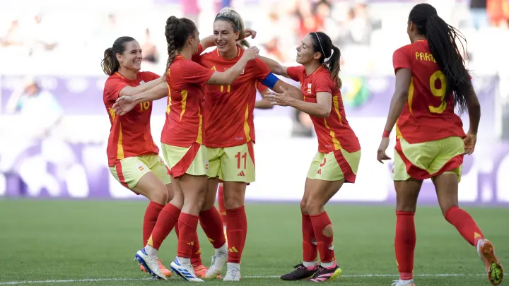 España obra el milagro y avanza a semifinales del torneo olímpico