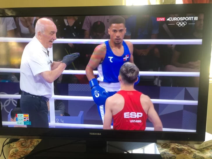 Yunior Alcántara avanza a Semifinales y asegura bronce tras derrotar a Rafael Lozano de España