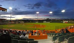 La oportunidad de expandir el béisbol con entrenamientos en el interior