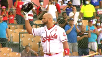 ¿Con qué cuenta Albert Pujols para ganar con los Leones del Escogido en la temporada 2024-25?