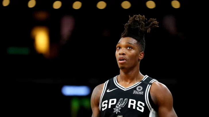 Lonnie Walker IV firma con los Boston Celtics y busca asegurarse un lugar en el equipo