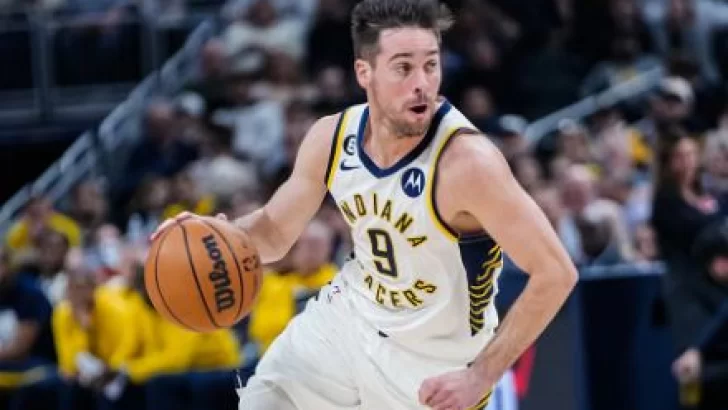 T.J. McConnell renueva con los Pacers: Cuatro años y 45 millones para el luchador incansable