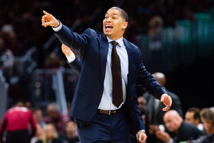 Tyronn Lue confía en los Clippers sin Paul George: “Nos están descartando y eso me motiva”