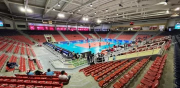 Palacio del Voleibol pese ha recibir inversiones millonarias continúa con mismos problemas