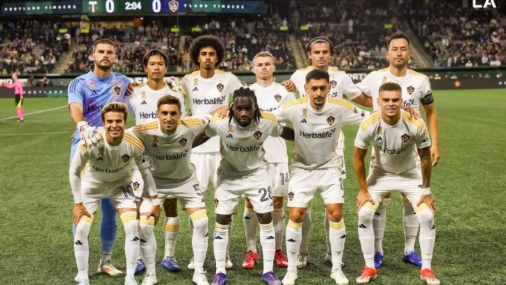 ¿Qué jugadores sudamericanos juegan en LA Galaxy en Mayor League Soccer?