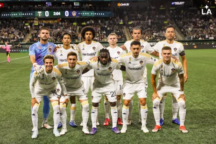 ¿Qué jugadores sudamericanos juegan en LA Galaxy en Mayor League Soccer?