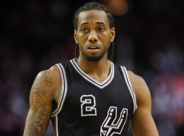 Kawhi Leonard y su rodilla: incertidumbre sobre el inicio de temporada tras nueva cirugía