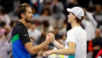 Sinner y Medvedev se preparan para un choque de titanes en los cuartos de final del US Open