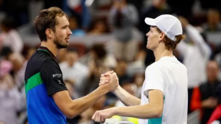 Sinner y Medvedev se preparan para un choque de titanes en los cuartos de final del US Open