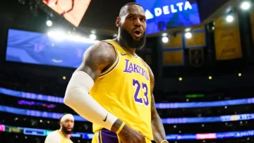 ¿Ausencia de LeBron James en primer partido pretemporada es señal de desgaste?