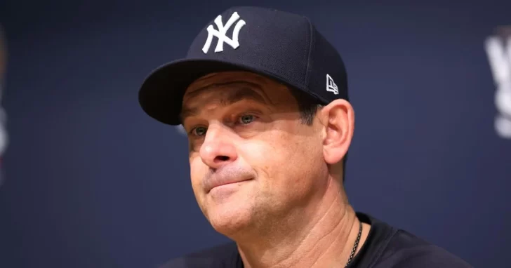 A un out de la primera victoria Aaron Boone lo arruina para los Yankees