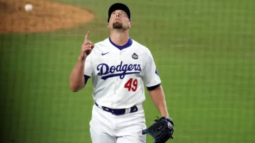 Dave Roberts ve positivo la derrota de los Dodgers en el cuarto juego de la Serie Mundial