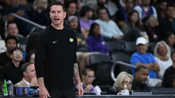 Lakers necesitan de JJ Redick y LeBron James para salir del limbo defensivo