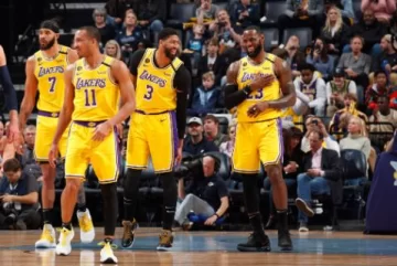 Lakers buscan reforzar su posición de pívot antes del inicio de la temporada