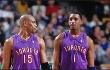 Los Toronto Raptors reviven la nostalgia con el regreso de su icónica camiseta del 2000