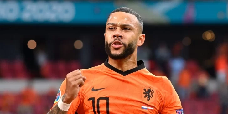 ¿En qué equipos ha jugado Memphis Depay?