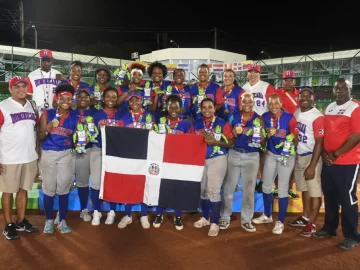 Softbol femenino dominicano para los Juegos Bolivarianos 2024