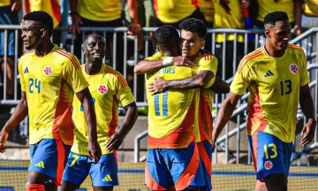 ¿En qué equipo juegan los jugadores de la selección de Colombia?