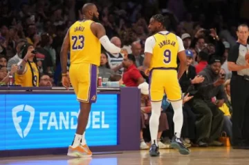 Lakers encienden la ilusión tras remontar 22 puntos a los Phoenix