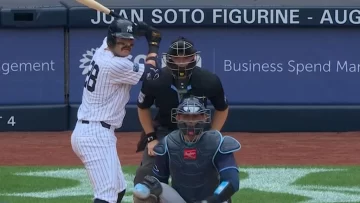 Los Yankees consiguen hits decisivos de los bateadores menos pensados 