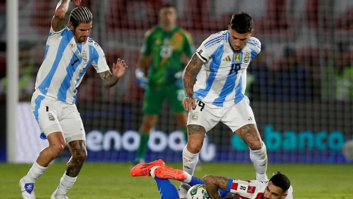 Los jugadores argentinos al límite de amarillas que podrían perderse los partidos ante Uruguay y Brasil