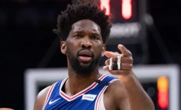 Joel Embiid regresa a las canchas esta noche ante los Knicks