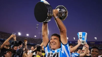  La historia de de Gustavo Costas: El entrenador que sacó campeón al club de sus sueños 