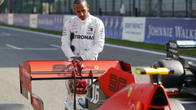  Mercedes bloquea a Hamilton: No podrá probar el Ferrari hasta 2025 