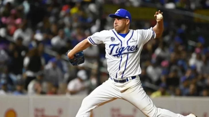 Raúl Valdés: el veterano que desafía la lógica del béisbol dominicano