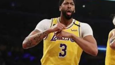  Anthony Davis: Alerta por su tobillo, pero sin lesiones graves 