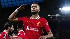 ¿Por qué no juega Cody Gakpo frente al Aston Villa?