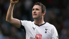 ¿Que jugadores vistieron la camiseta del Tottenham y Liverpool?