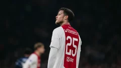 ¿Por qué Wout Weghorst no juega frente al Union Saint Gilloise?