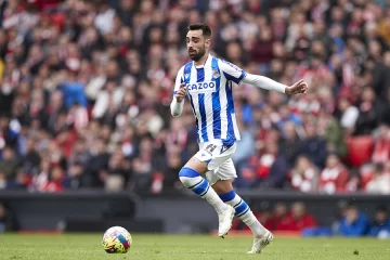 ¿Por qué no juega Brais Méndez en la Real Sociedad y cuándo vuelve a las canchas?
