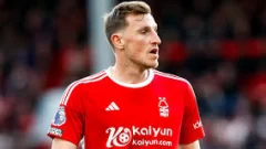 ¿Juega Chris Wood frente al Everton?