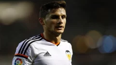 ¿Qué futbolistas han vestido la camiseta del Valencia y Espanyol?