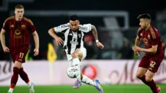 Roma recibe a una Juventus golpeada en un duelo que puede cambiar la temporada