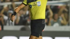 ¿Quién es Yael Falcón Pérez? Árbitro del encuentro entre Vélez Sarsfield y Gimnasia La Plata