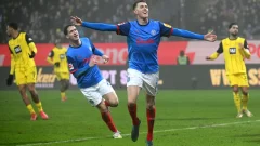 ¿Cómo está el historial entre Borussia Dortmund vs Holstein Kiel?