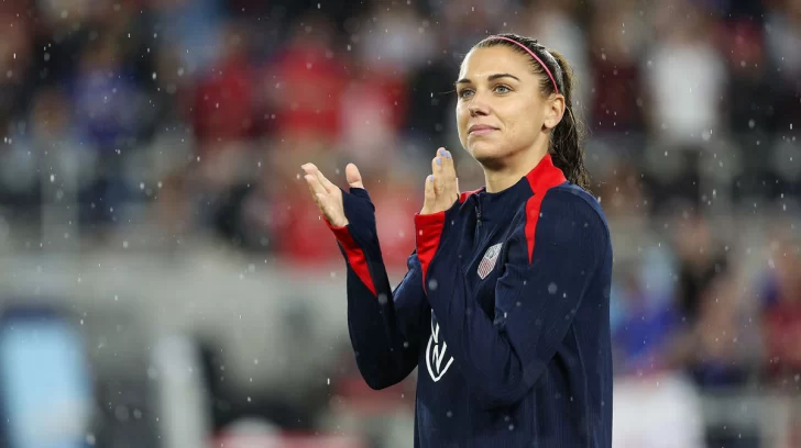 Alex Morgan cambia el balón por el tablero