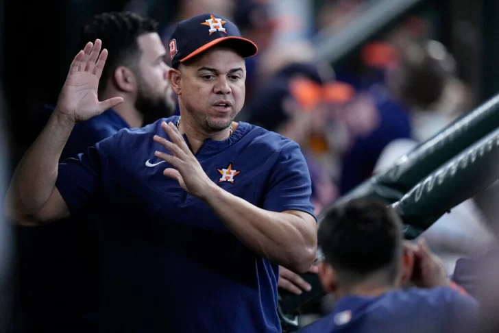 Renovación estratégica: Leones del Escogido apuestan por Alex Cintrón