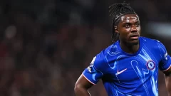 ¿Por qué no puede jugar Romeo Lavia en Chelsea vs. Betis?