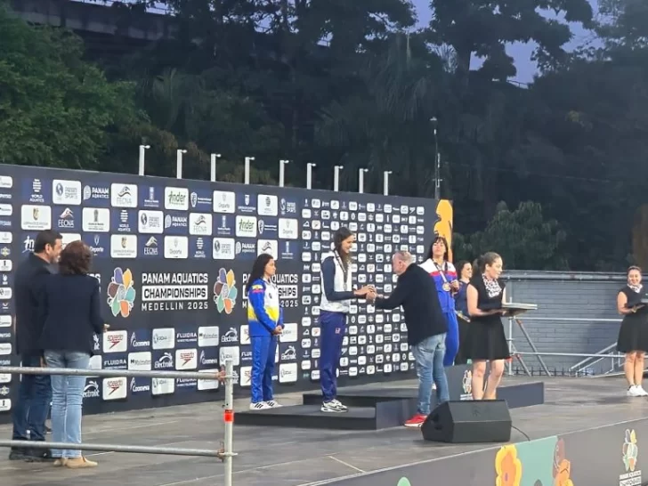 Elizabeth Jiménez le da a RD una plata prometedora en el Panam Aquatics Championship