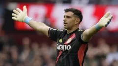 ¿Un campeón del mundo al Barcelona? El Dibu Martínez desembarca en Barcelona