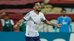 ¿Por que Gilberto está fora contra o Nacional do Uruguai?