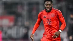 ¿Por qué no juega Alphonso Davies frente a Boca Juniors?