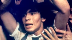 ¿Cuáles fueron los jugadores más jóvenes en debutar en la selección Argentina?