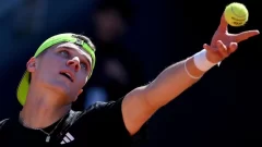 De vencer a Djokovic a perder en casa: el desconcertante bajón de Jakub Mensik