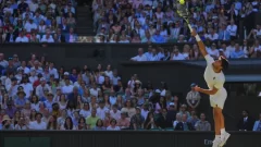 Alcaraz arrasa en cuartos y pisa fuerte en Wimbledon: otra semifinal y récord histórico